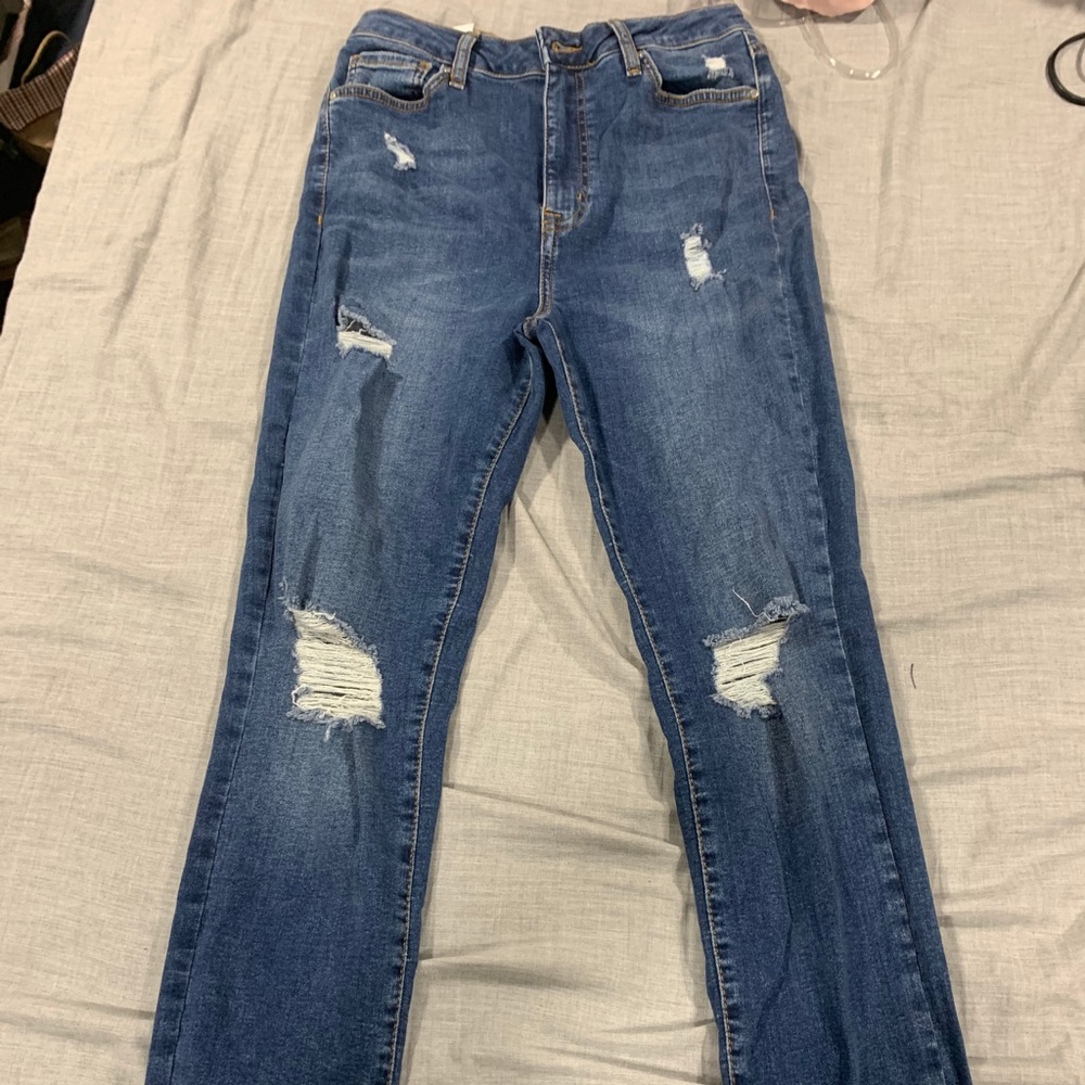 FOREVER21 Ripped jeans